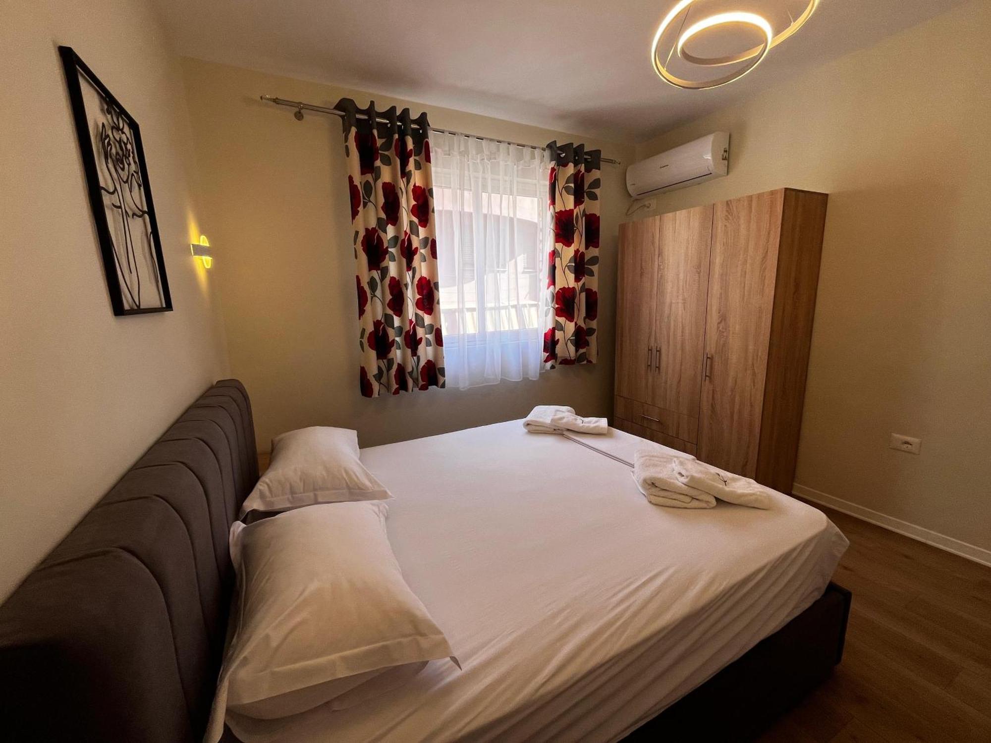 Charming Comfort Apartment Tirana Exterior foto
