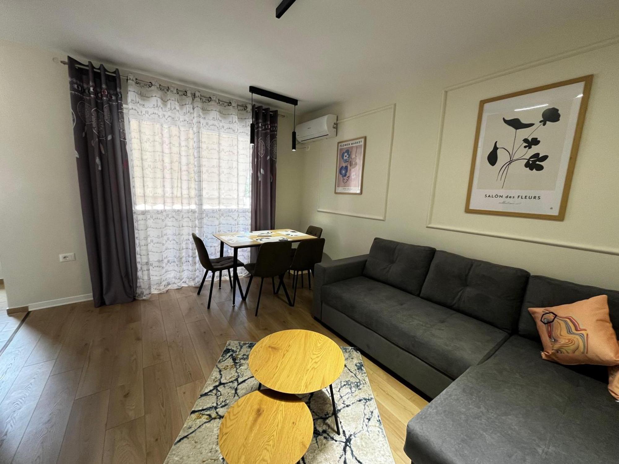 Charming Comfort Apartment Tirana Exterior foto